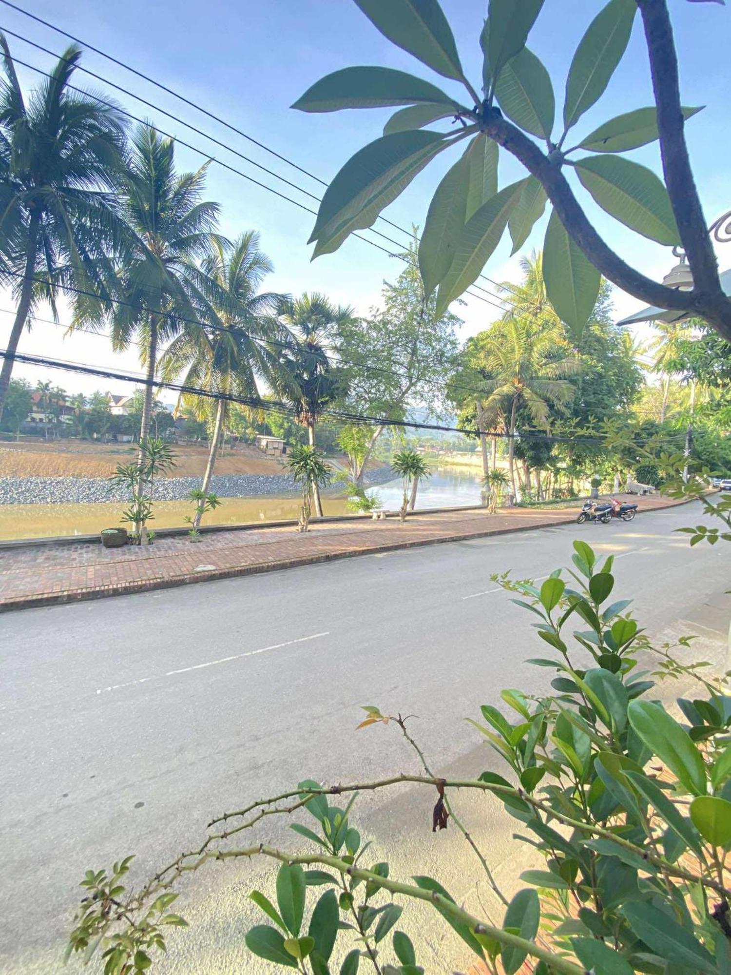 Luang Prabang Golden Lotus Namkhan River View Exterior photo